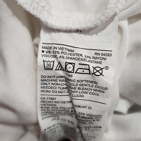 Old Navy Active Cool Dry Top with Side Slits - Picture 6 of 7